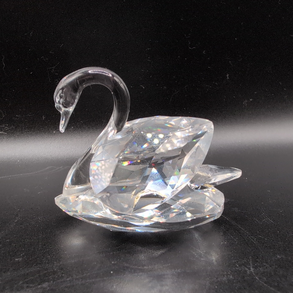 Swarovski "Medium" Swan Crystal Figurine 2.25x1.75" Mirrored Base No Box EUC